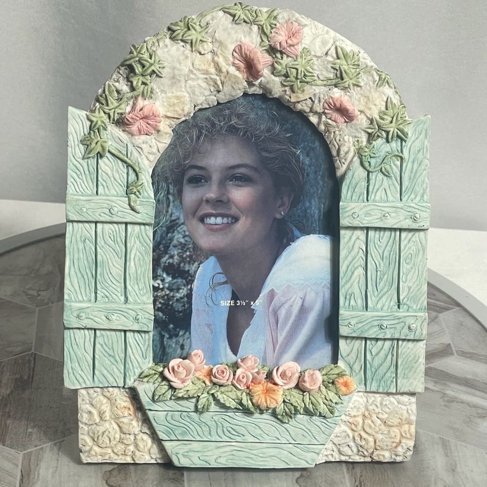 Decorative Floral Window Photo Frame Cottage Garden Style 3.5x5